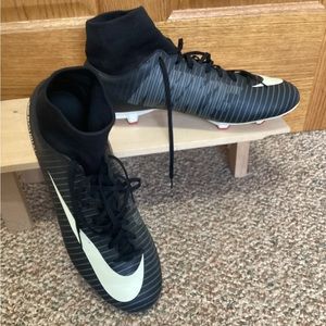 Nike mercurial soccer shoes, size 11.5